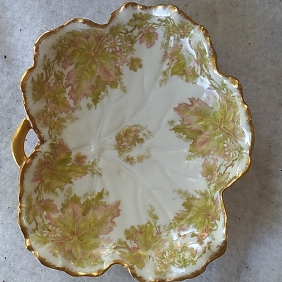 Vintage Harviland Limoges France Porcelian Serving Bowl - Picture 1 of 3